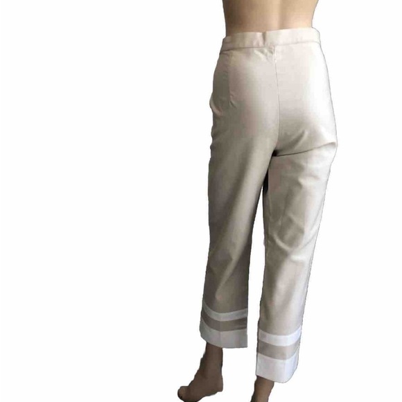 B& Co capris beige & cream minimalist - Picture 2 of 13